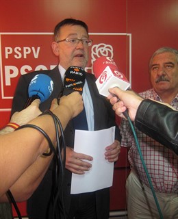 Puig Comparece Con El Presidente De La UCE En La Comunitat, Pedro Hernández.