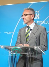 M.Junta hará lo que determine el TSJA sobre el Algarrobico con medidas para cumplir la legalidad