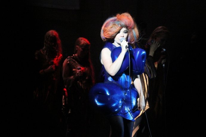 Nota De Prensa: BJÖRK ACTUARÁ ESTE VENRES ÁS 22:30 HORAS NA CIDADE DA CULTURA DE