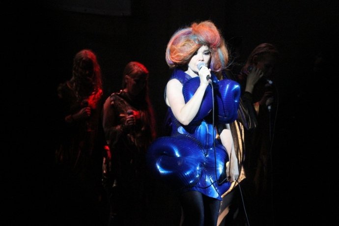 Nota De Prensa: BJÖRK ACTUARÁ ESTE VENRES ÁS 22:30 HORAS NA CIDADE DA CULTURA DE