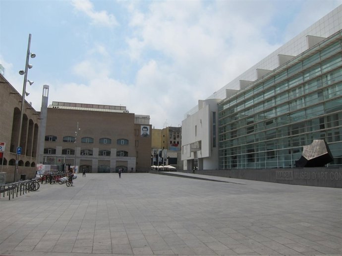Plaza Dels Àngels - Museu D'art Contemporani De Barcelona (Macba)