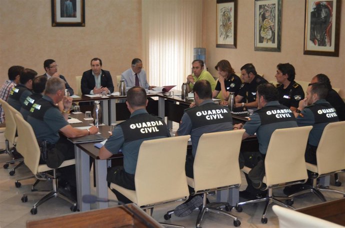 La Junta Local De Seguridad Del Ayuntamiento De Almonte. 