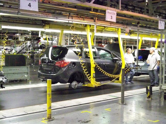 Planta De General Motors (GM) En Figueruelas (Zaragoza). Opel Meriva