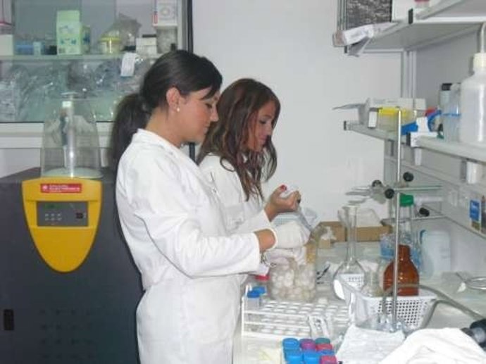 Investigadoras En El Laboratorio. 