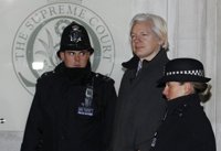 Assange pide asilo político en la Embajada ecuatoriana en Londres