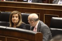 Báñez no se "resigna" a la jornada de 35 horas para repartir el trabajo