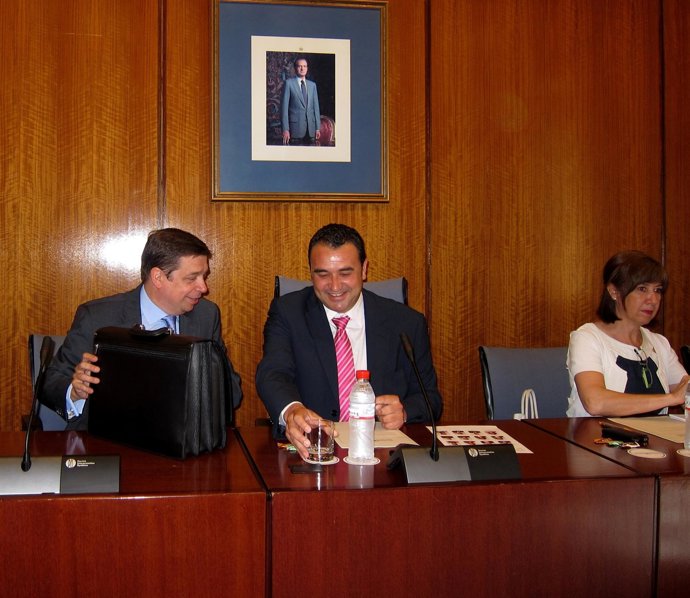 Luis Planas En Comisión De Agricultura, Pesca Y Medio Ambiente