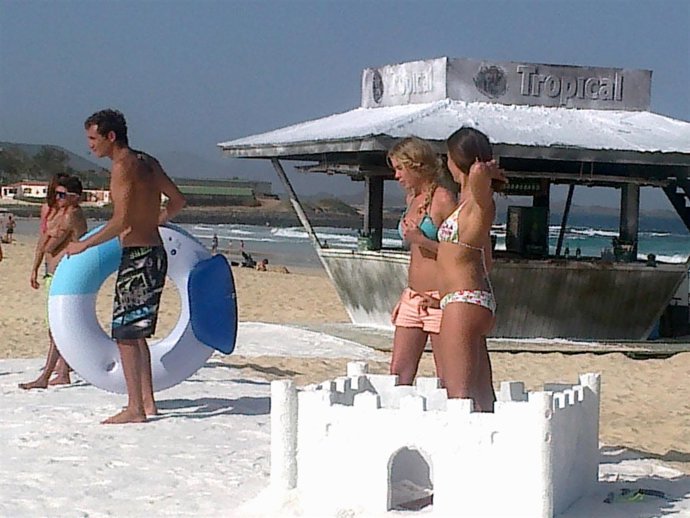 'Tropical Cold Party' 