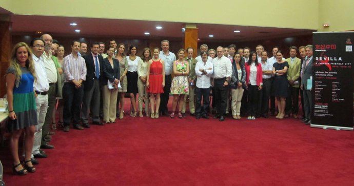 Primera Asamblea De Chinese Friendly International