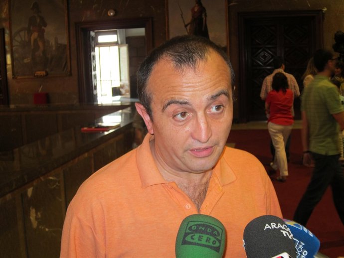 El Concejal De IU, Raúl Ariza