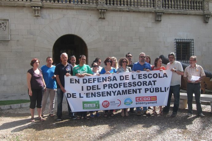 Concentración De La Junta De Personal Docente No Universitario De Baleares