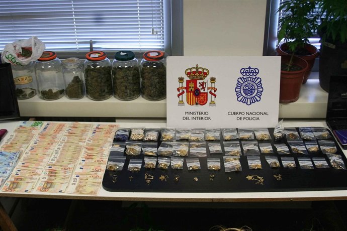 Droga, Dinero Y Joyas Incautadas