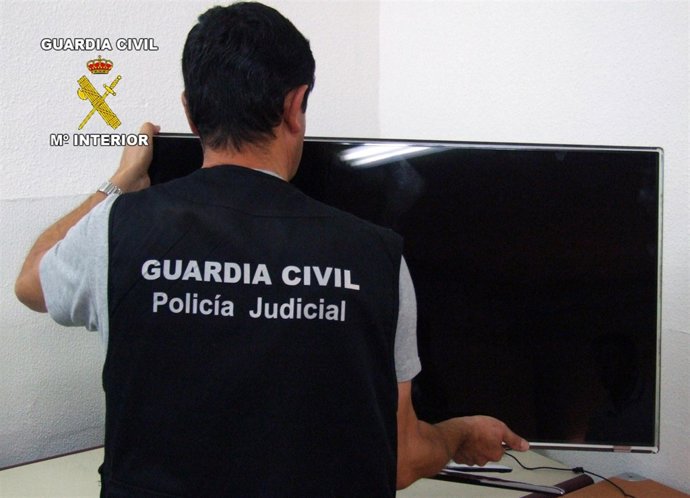 La Guardia Civil Esclarece Una Estafa Por Internet Realizada Por Un Teleoperador
