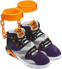 Último modelo de Adidas, 'Roundhouse Mid Handcuff' 