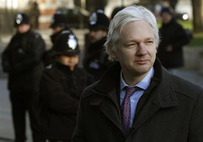 El Fundador De La Página De Internet Wikileaks, Julian Assange