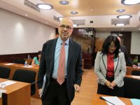 Villa dice que RTVCM adquirió en 2008 dos locales en Talavera y Ciudad Real que no se usan porque están en obras