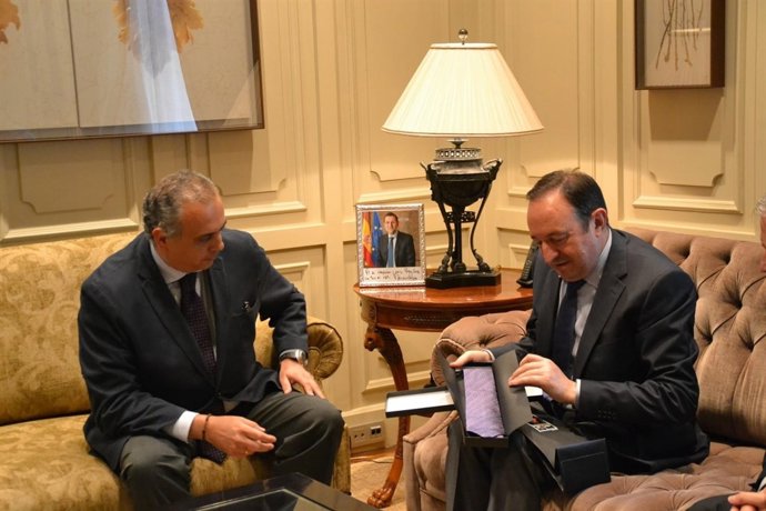 José Luis Sáez Se Reúne Con Autoridades De La Rioja