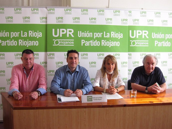 Lasanta Y El Resto Del Comité Territorial De UPR En Logroño