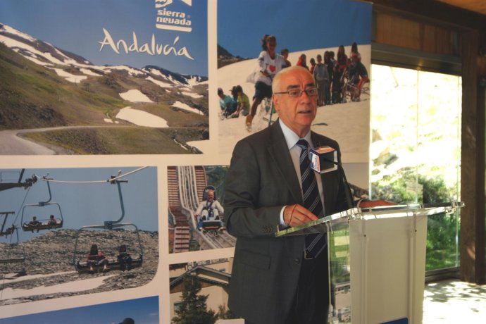 El Consejero De Cultura Y Deporte, Luciano Alonso.