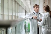 González dice que huelga de médicos no está "justificada" porque hay nuevas medidas con las consideraciones del sector