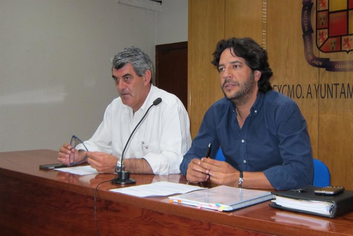 López Junto A Guinea De Toro Hoy