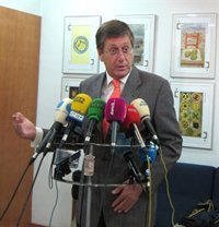 Bernal dice, sobre el caso de Famdif, que Plan de Reequilibrio "es muy severo, única solución" y que no hay excepciones