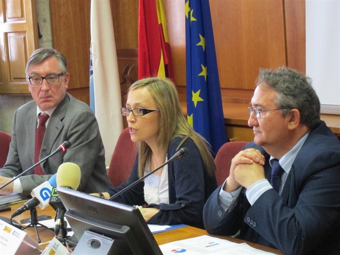 En El Centro, La Conselleira De Facenda, Elena Muñoz