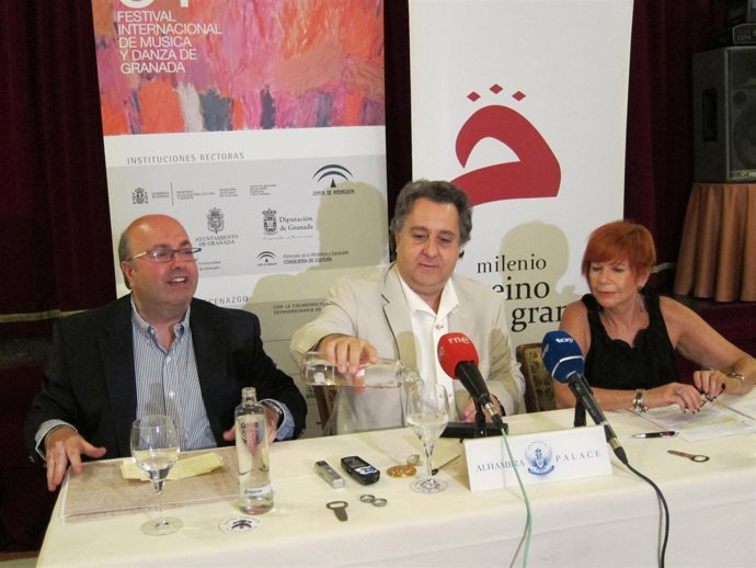 Diego Martínez, Josep Pons Y Francisca Plaguezuelos