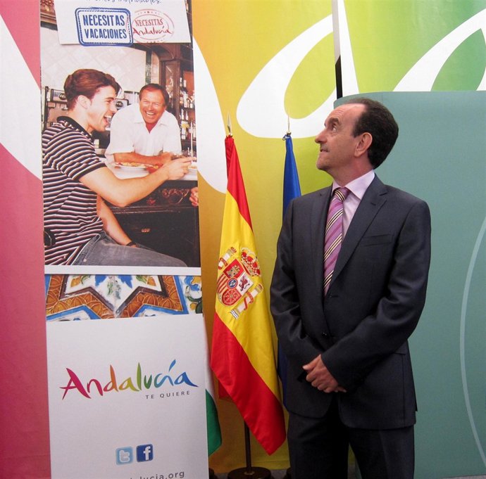El consejero de Turismo, Rafael Rodríguez