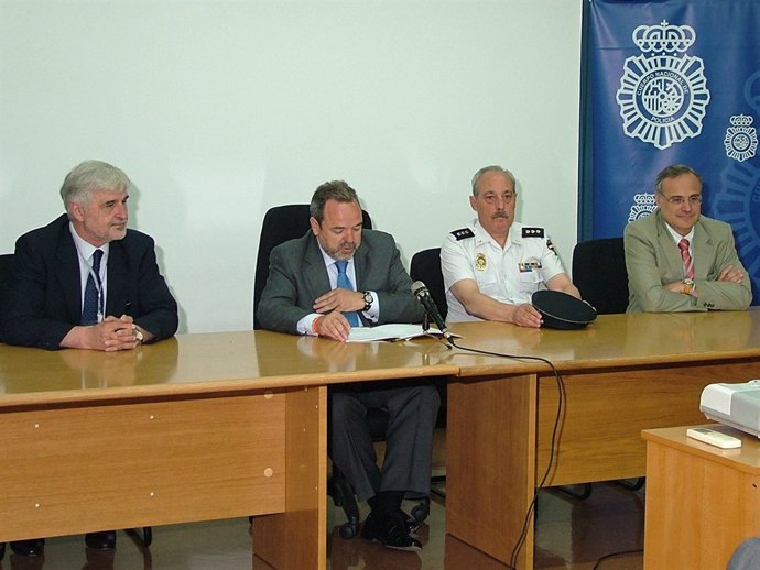 Labrador Jornadas Policía