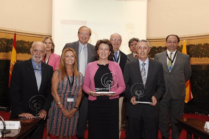 Imagen De Los Premiados Tras La Ceremonia Celebrada En La RANM