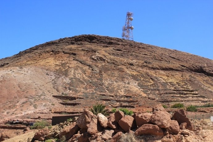 Montaña De Piedra Sales, Cerca De Tamariche 