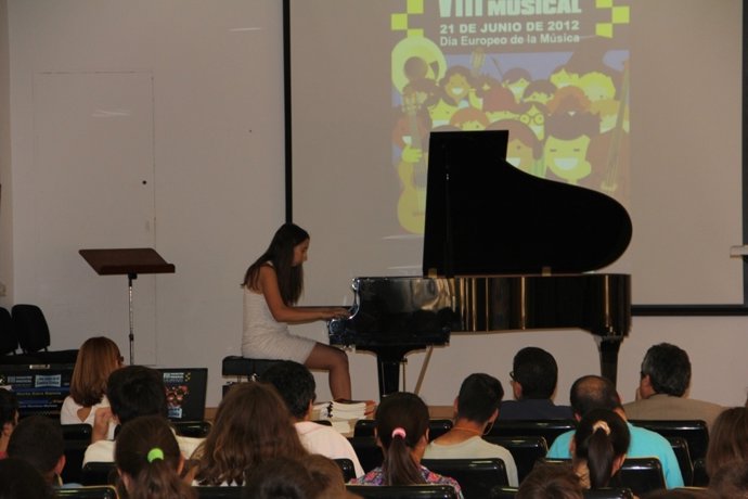 Actuación de Marta Cara García