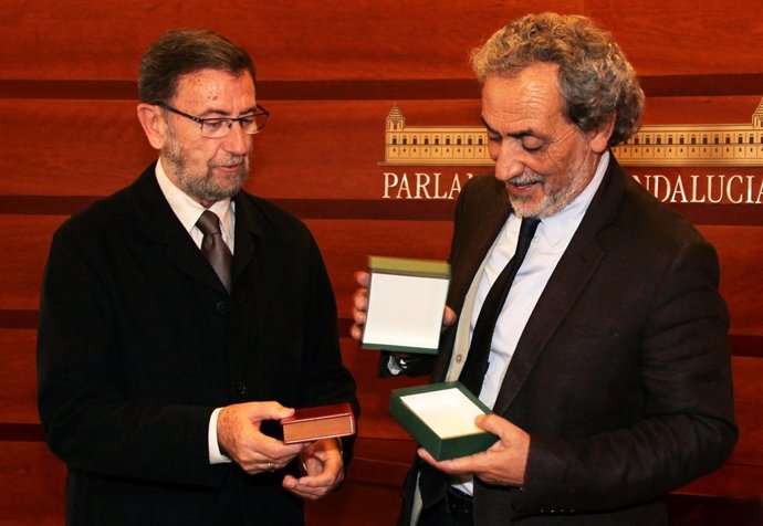 Manuel Gracia Y José Chamizo En El Parlamento