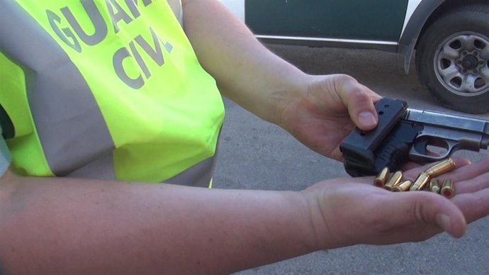 Pistola Intervenida Por La Guardia Civil