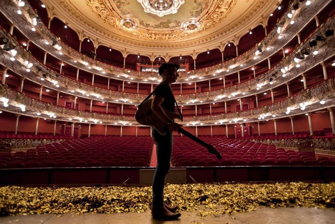 Fito & Fitipaldis En Concierto En Fibes