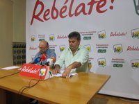 García (IU) prevé que la comisión sobre los ERE dure tres meses y que se habilite julio y "gran parte" de agosto