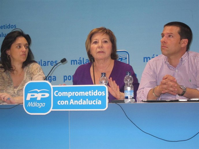 Villalobos, acompaña por Del Cid y Medina en rueda de prensa