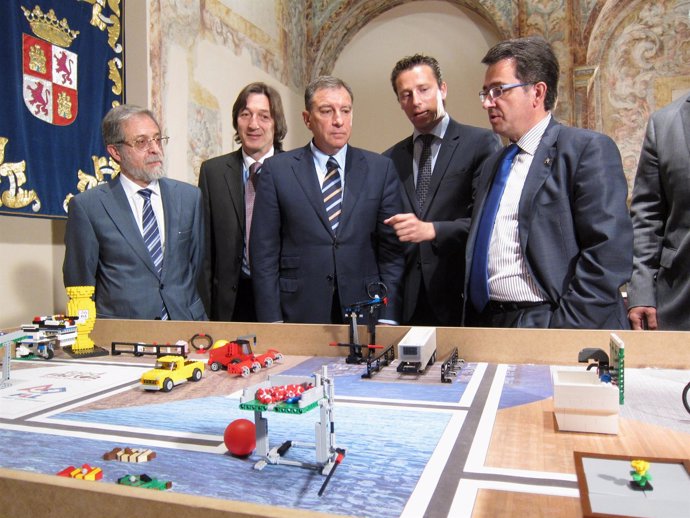 Junta Y Universidades Impulsarán First Lego League En Cyl