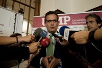 Basagoiti: "Lo que hace falta no es que salga Otegui, es que salgan las armas de los zulos"