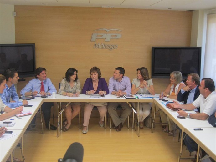 Los 'populares' se reúnen para analizar al situación de las playas