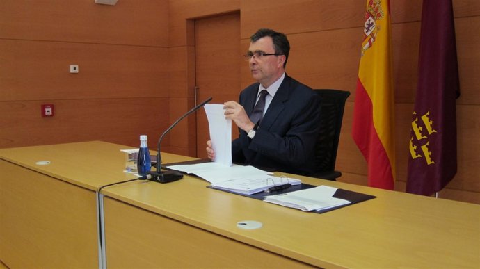 José Ballesta En Rueda De Prensa