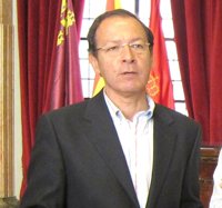 Alcalde Murcia ve importante tener un marco regulado de retribuciones en general de concejales, alcaldes y diputados