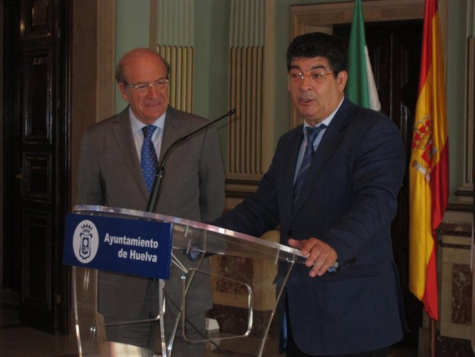 El Vicepresidente De La Junta De Andalucía, Diego Valderas, En Rueda De Prensa.