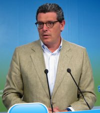 PP-A afirma que "el modelo Zoido" tendrá "mucho que ver" con el de Arenas, "pero con su impronta personal y política"