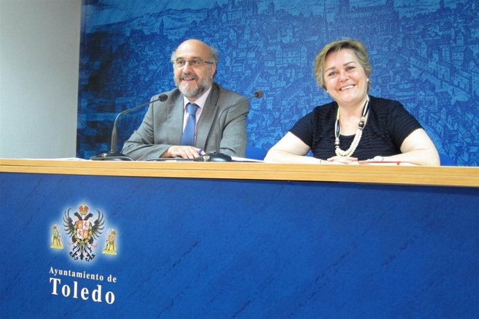 Rafael Perezagua Y Paloma Heredero, Ayuntamiento