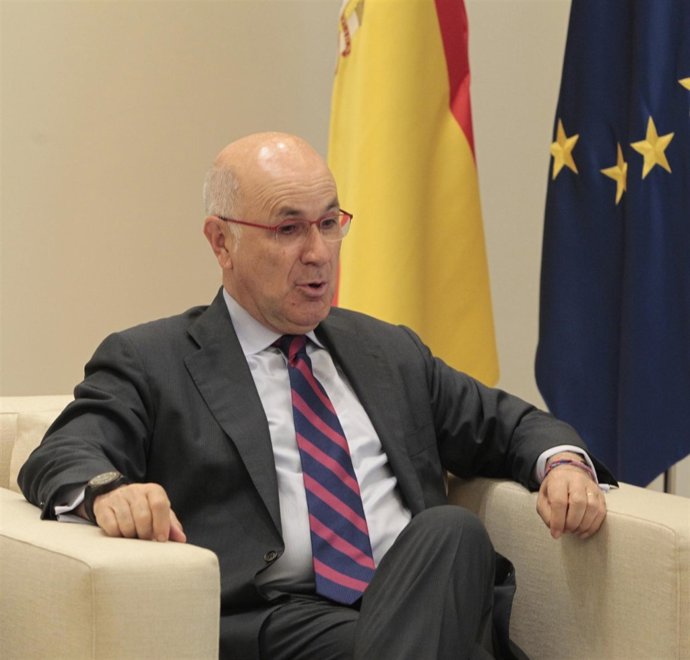 Rajoy Recibe A Duran En La Moncloa