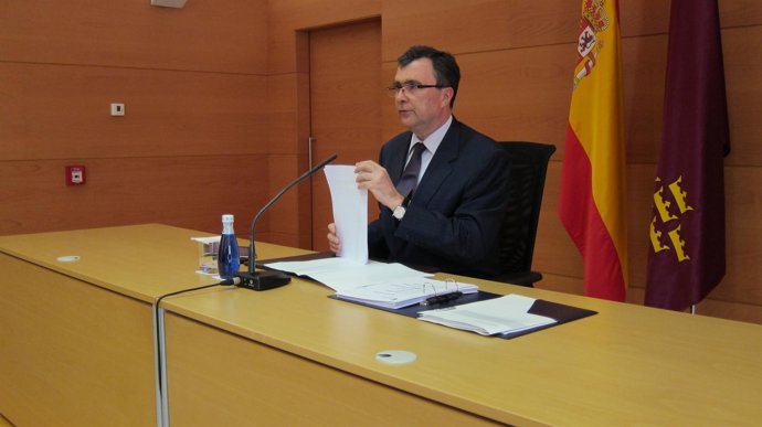 José Ballesta En Rueda De Prensa