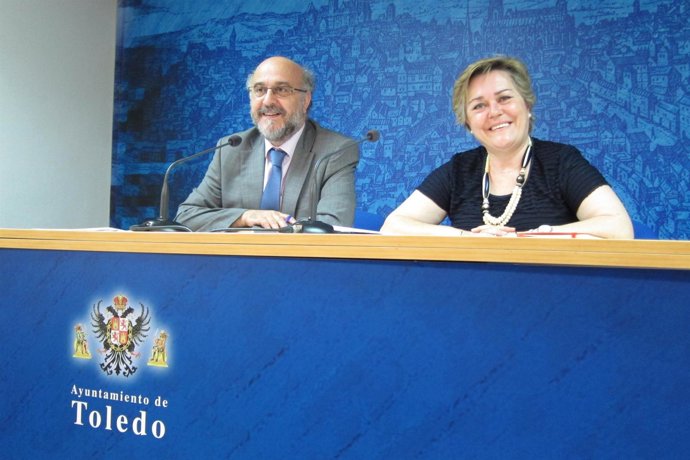 Rafael Perezagua Y Paloma Heredero, Ayuntamiento