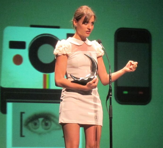 Michelle Jenner Recoge El Premio Luna De Valencia